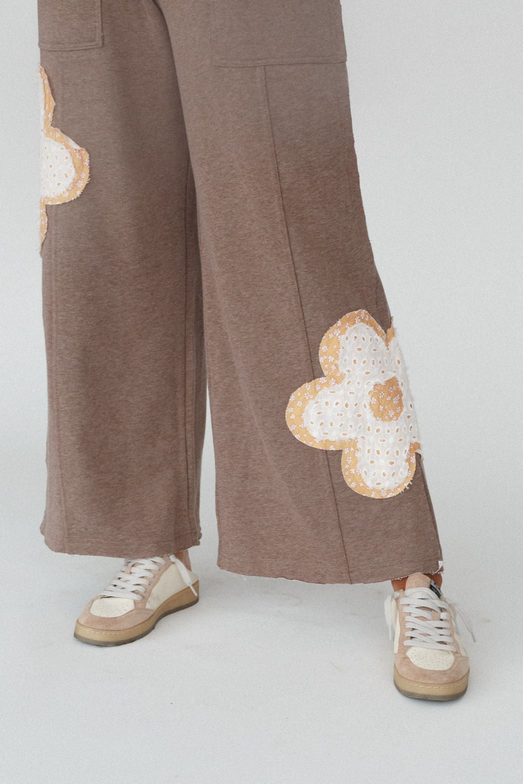 Wild Daisy Patch Pants - Mocha