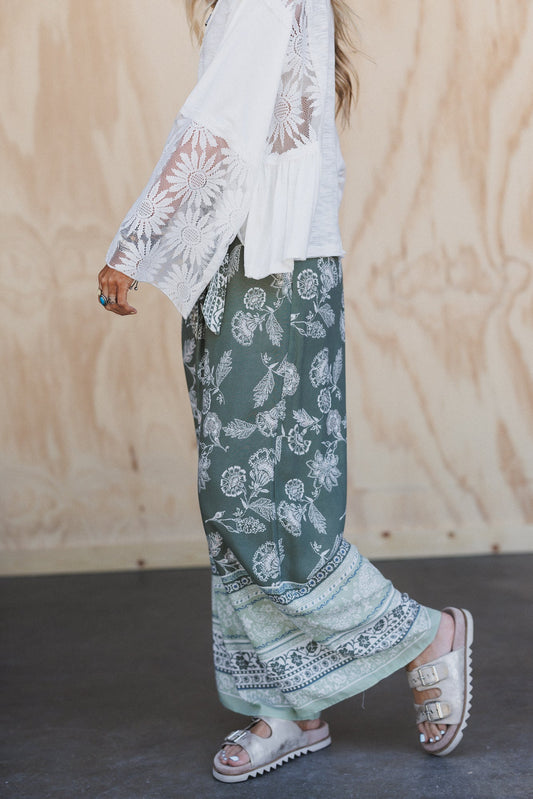 Roam Easy Printed Wide Leg Pants - Olive