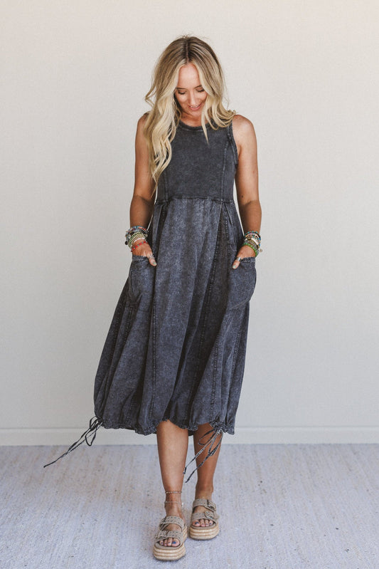 Jungle Beat Cargo Maxi Dress - Black