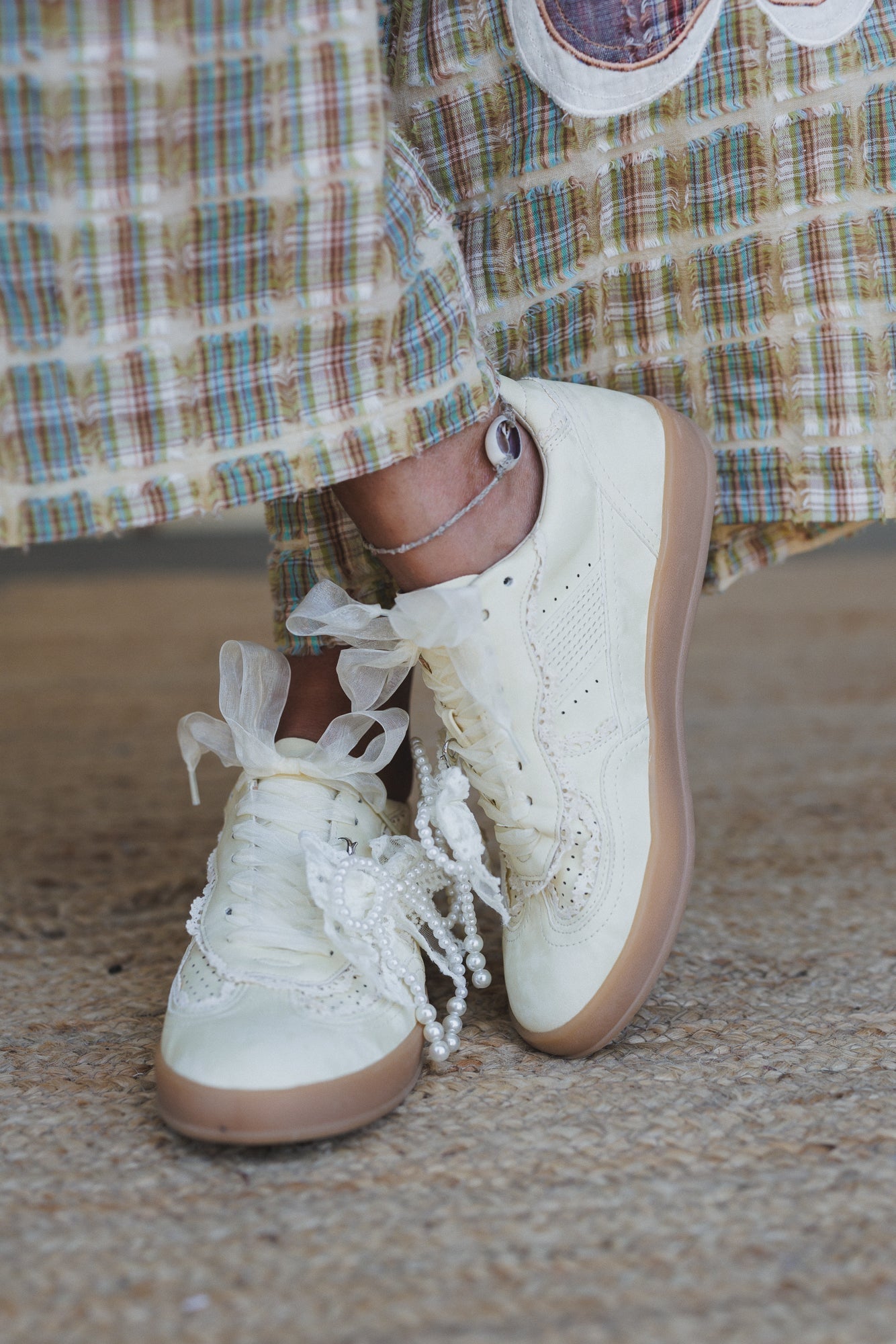 Make It Yours Bow Embroidered Sneakers - Yellow