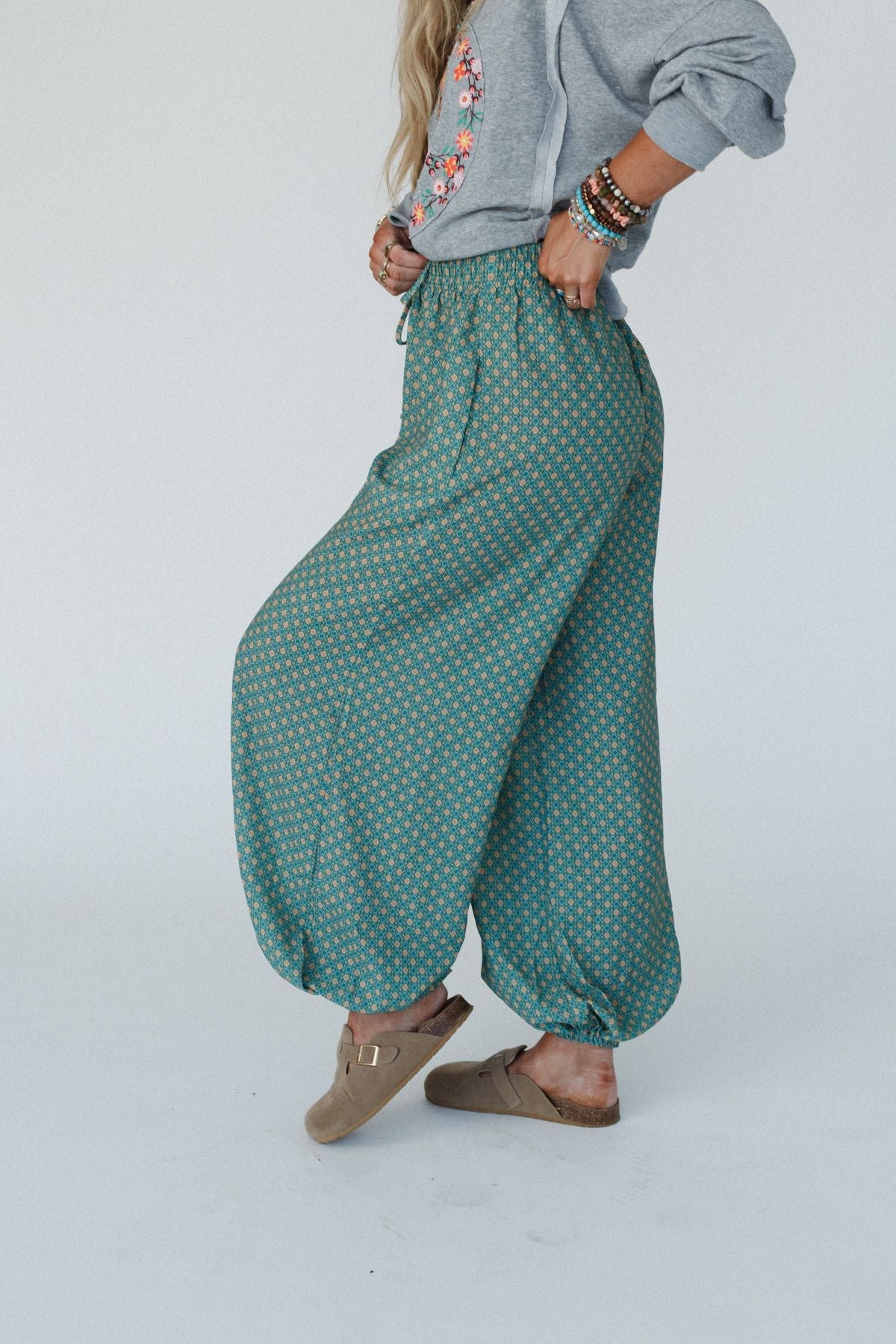 The Nest Mystic Mirage Printed Joggers - Teal