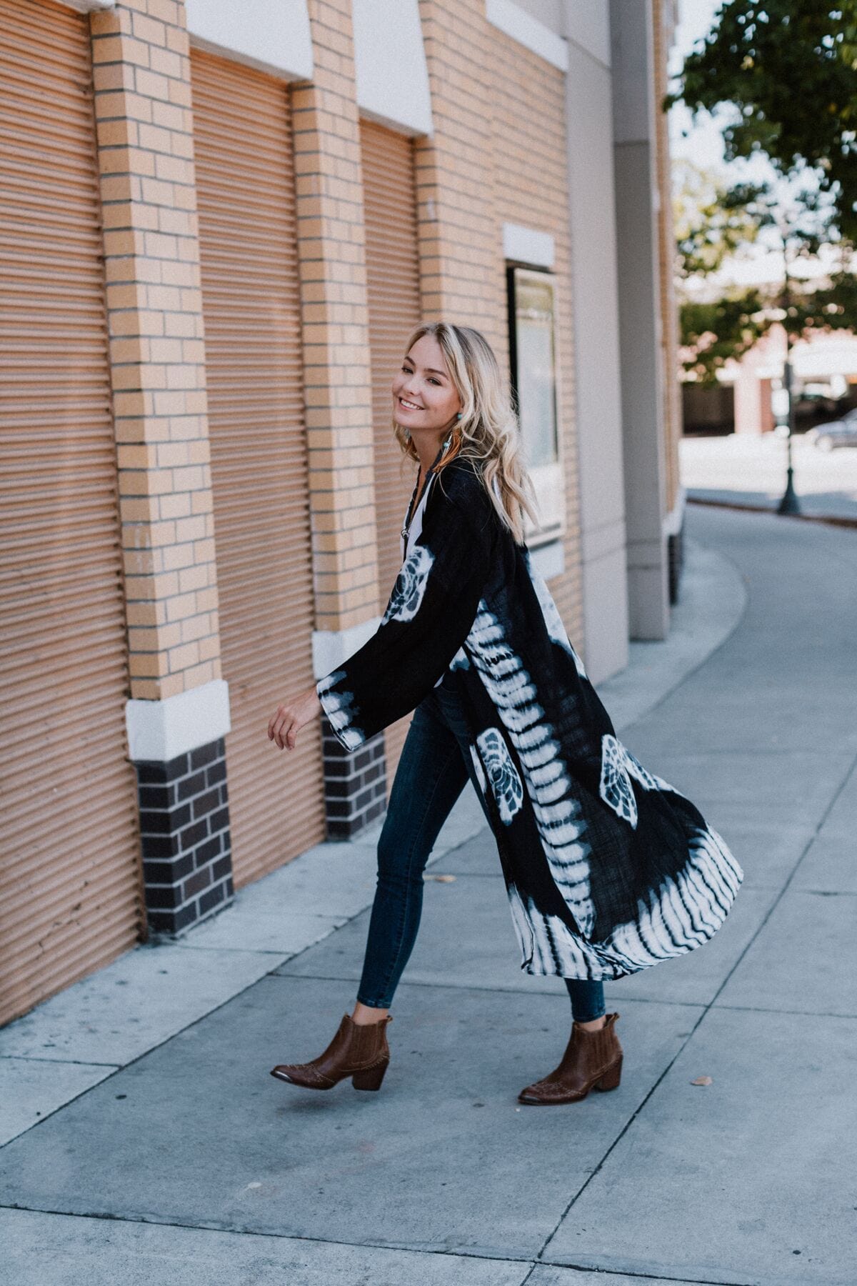 Spellbound Tie Dye Kimono - Black