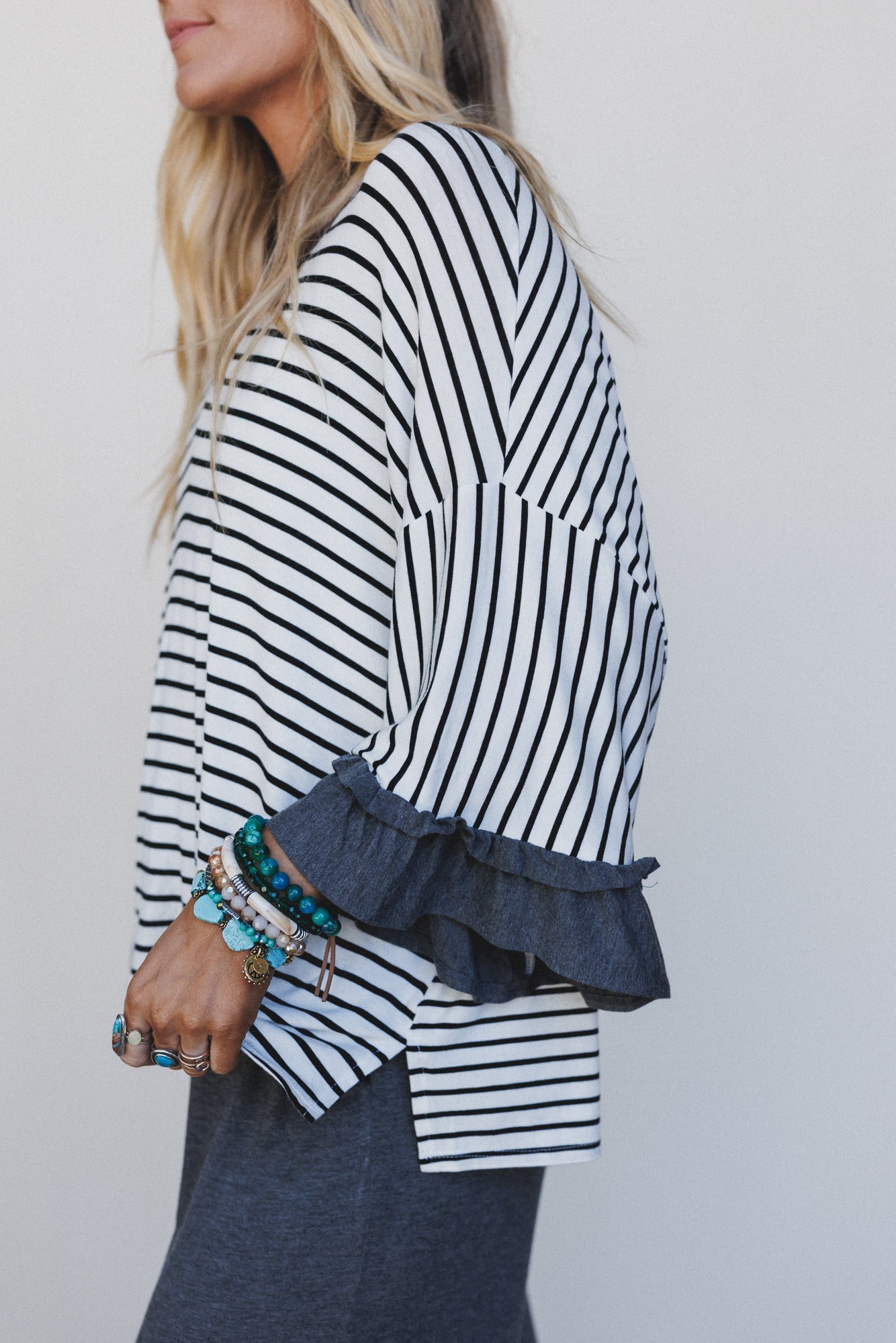 The Nest Time To Be Set - Off White Charcoal