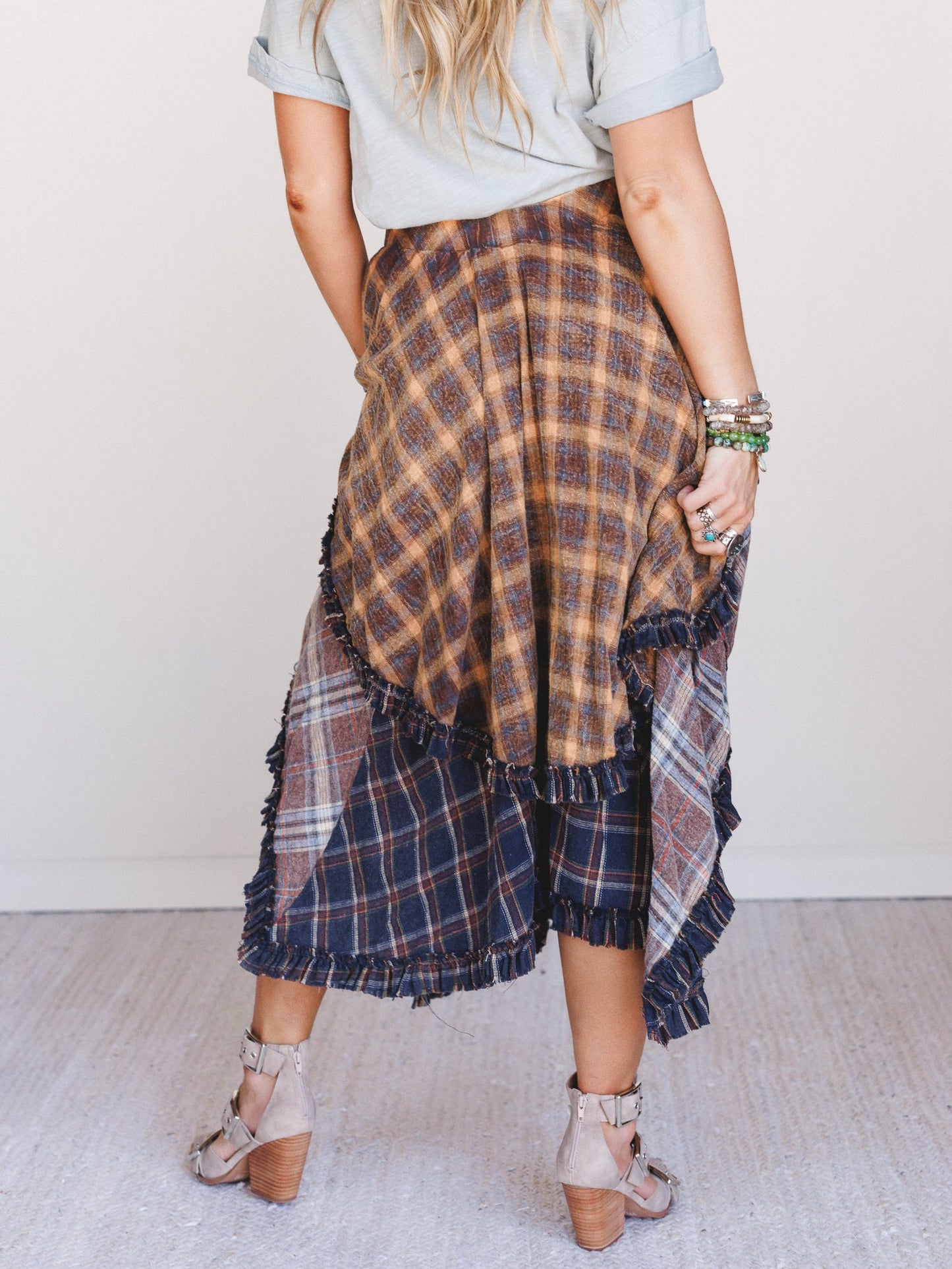 Sand Dancer Plaid Skirt - Navy