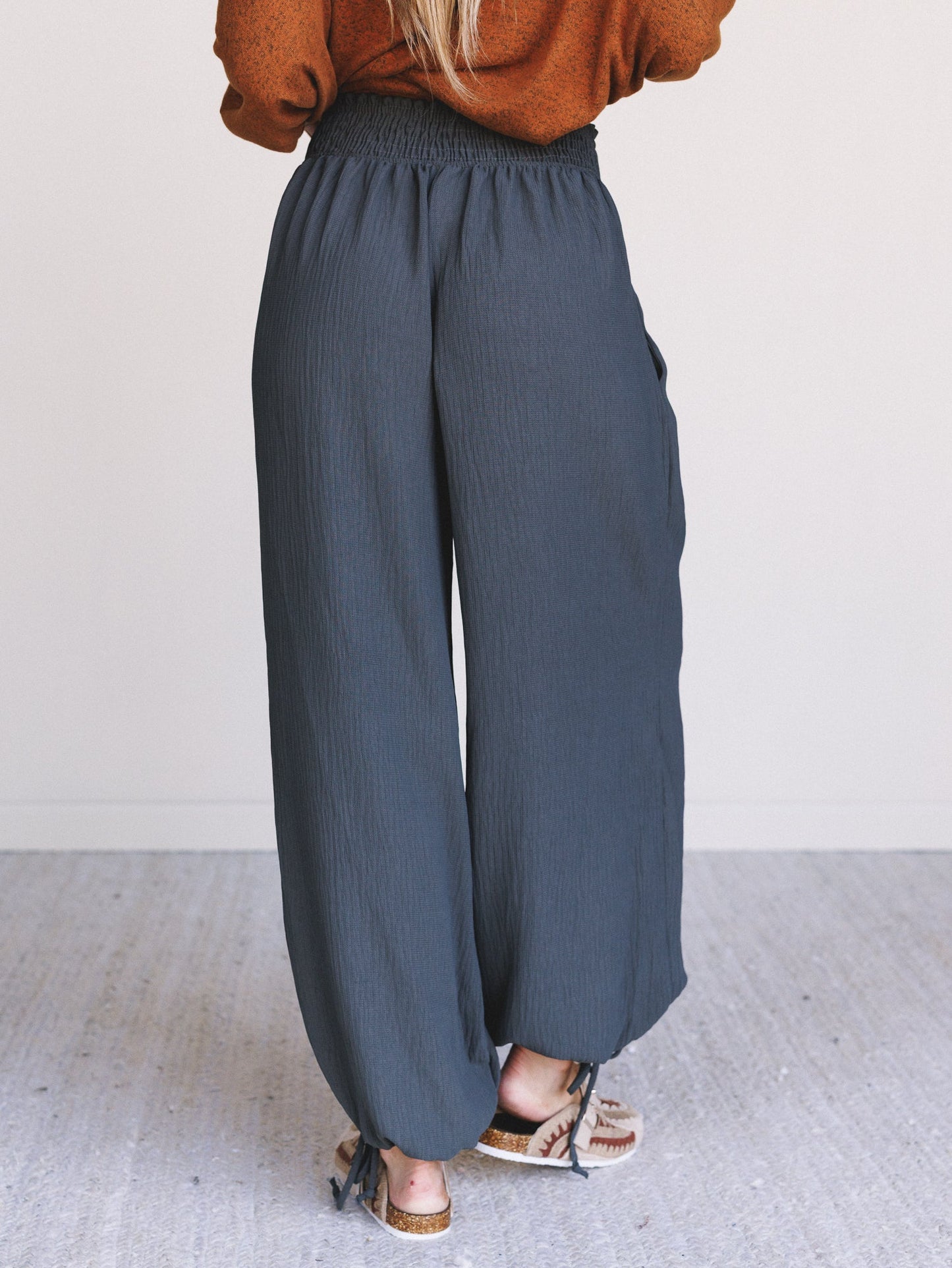 The Nest Oceana Cinched Pants - Grey Olive