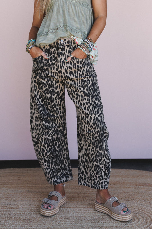 Thrill Seeker Leopard Barrel Jeans - Chestnut