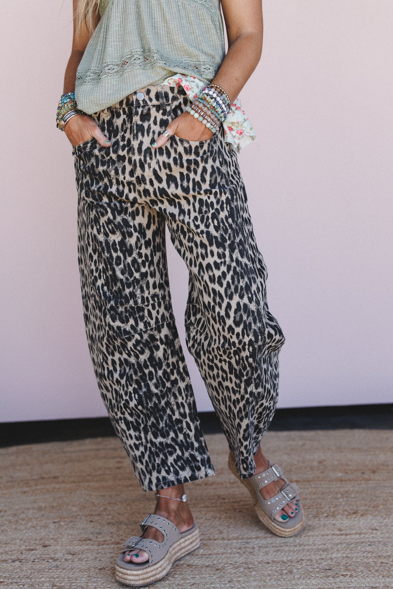 Thrill Seeker Leopard Barrel Jeans - Chestnut