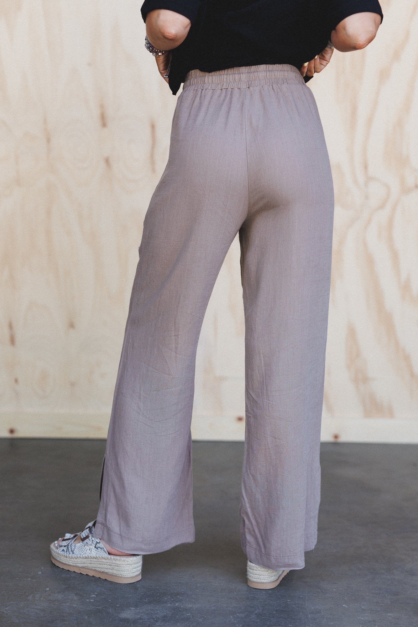 True Form Wide Leg Pants - Cocoa