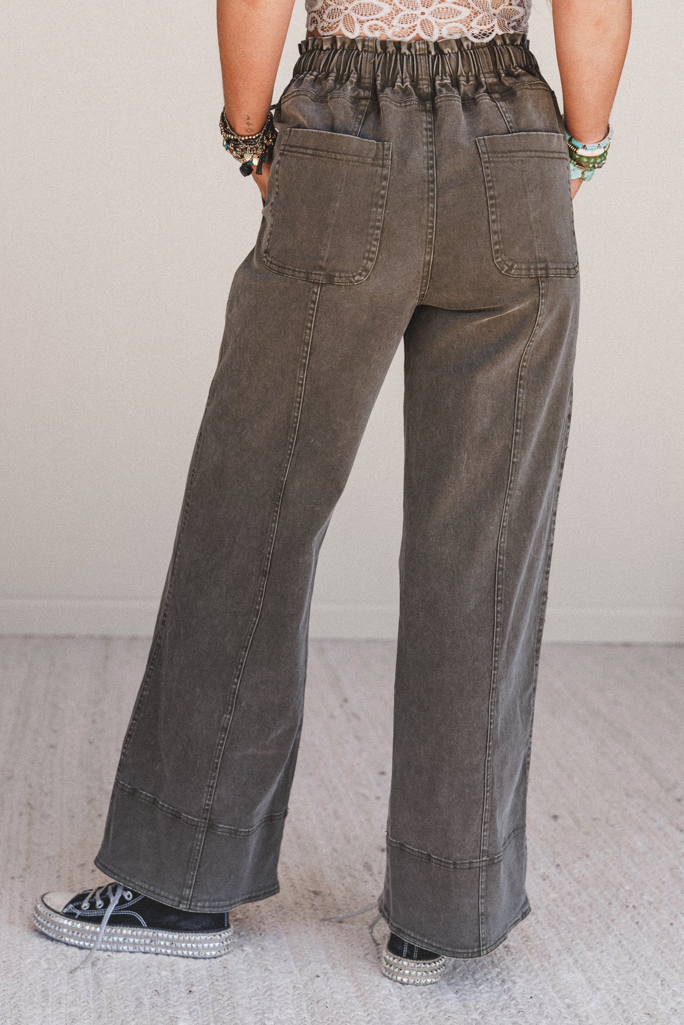 Clean Break Drawstring Wide Leg Pants - Olive