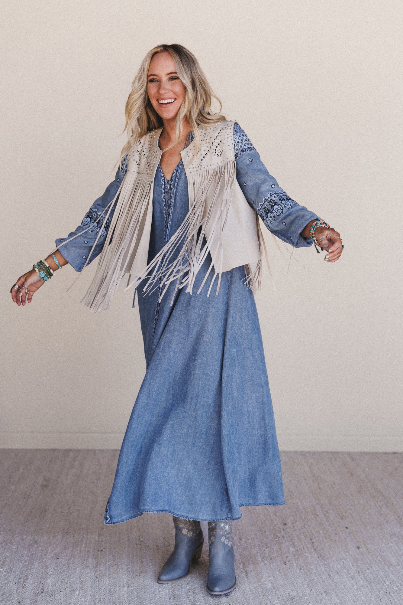 Coastal Pearl Fringe Vest - Stone