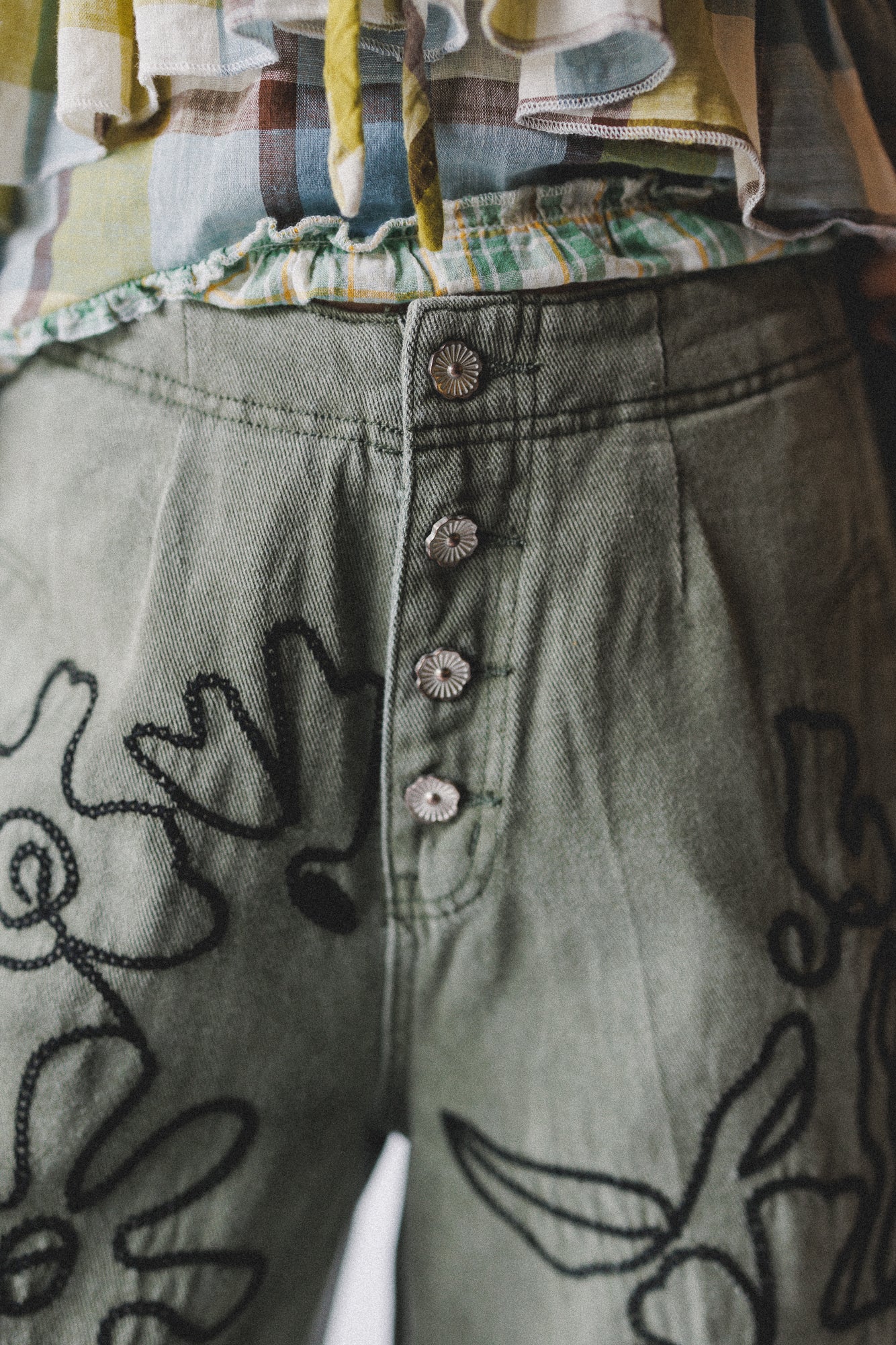 Sweet On You Embroidered Pants - Green