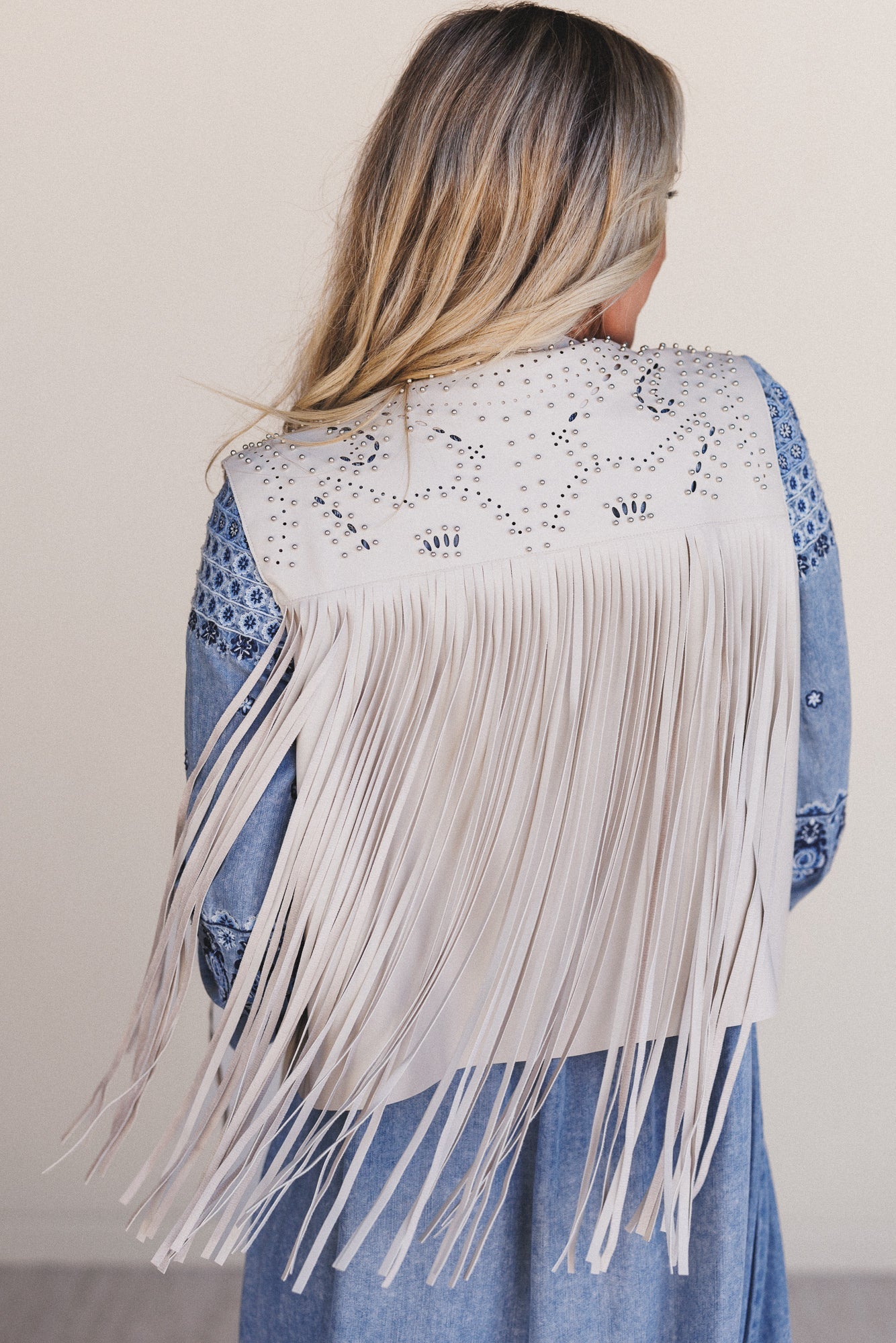 Coastal Pearl Fringe Vest - Stone