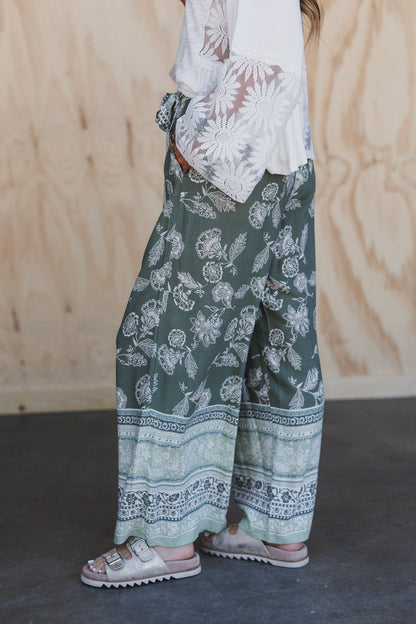 Roam Easy Printed Wide Leg Pants - Olive