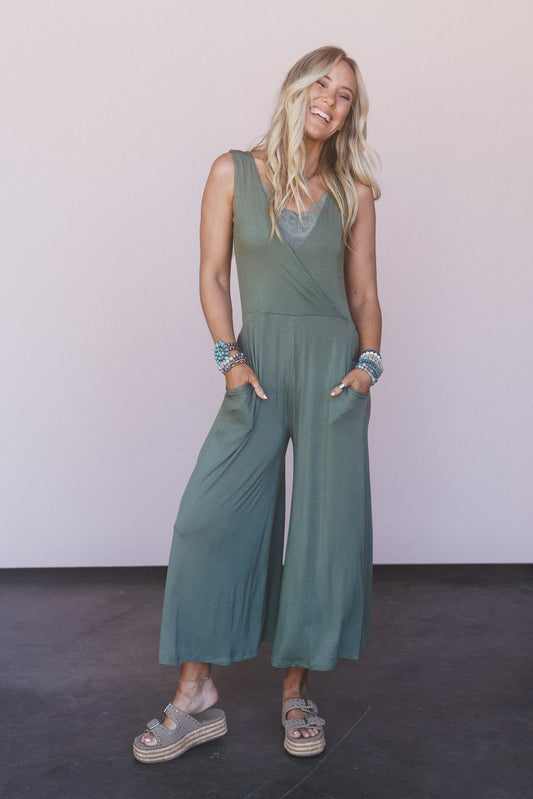 Still Light Jumpsuit - Olive