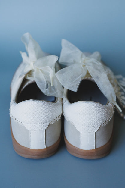 Amour Lace Trim Sneakers - Off White