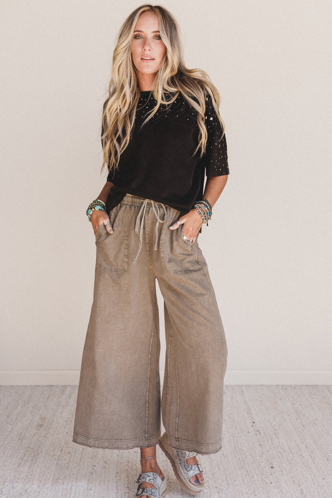 Relaxing Robin Front Pocket Wide Leg Pants - Faded Mocha