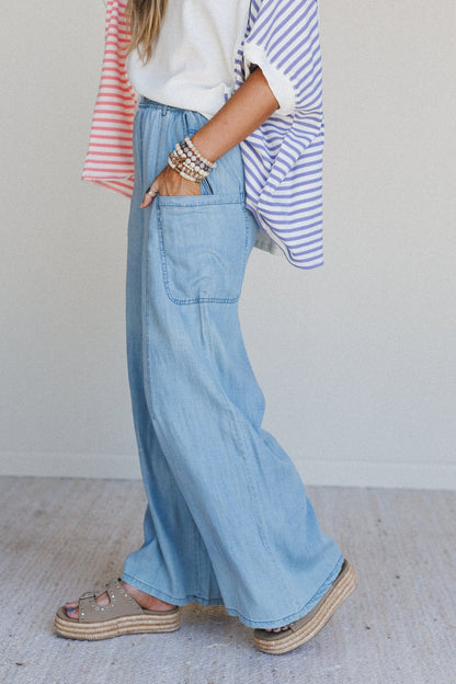 Beyond Love Wide Leg Jeans - Washed Denim