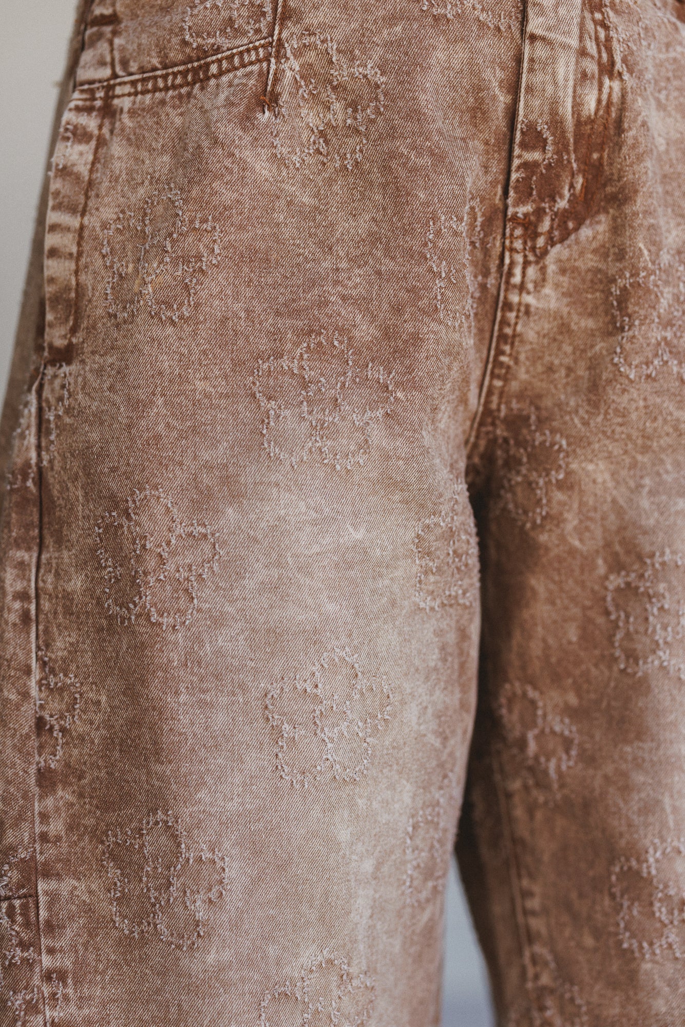 Blossom Trail Barrel Jeans - Almond