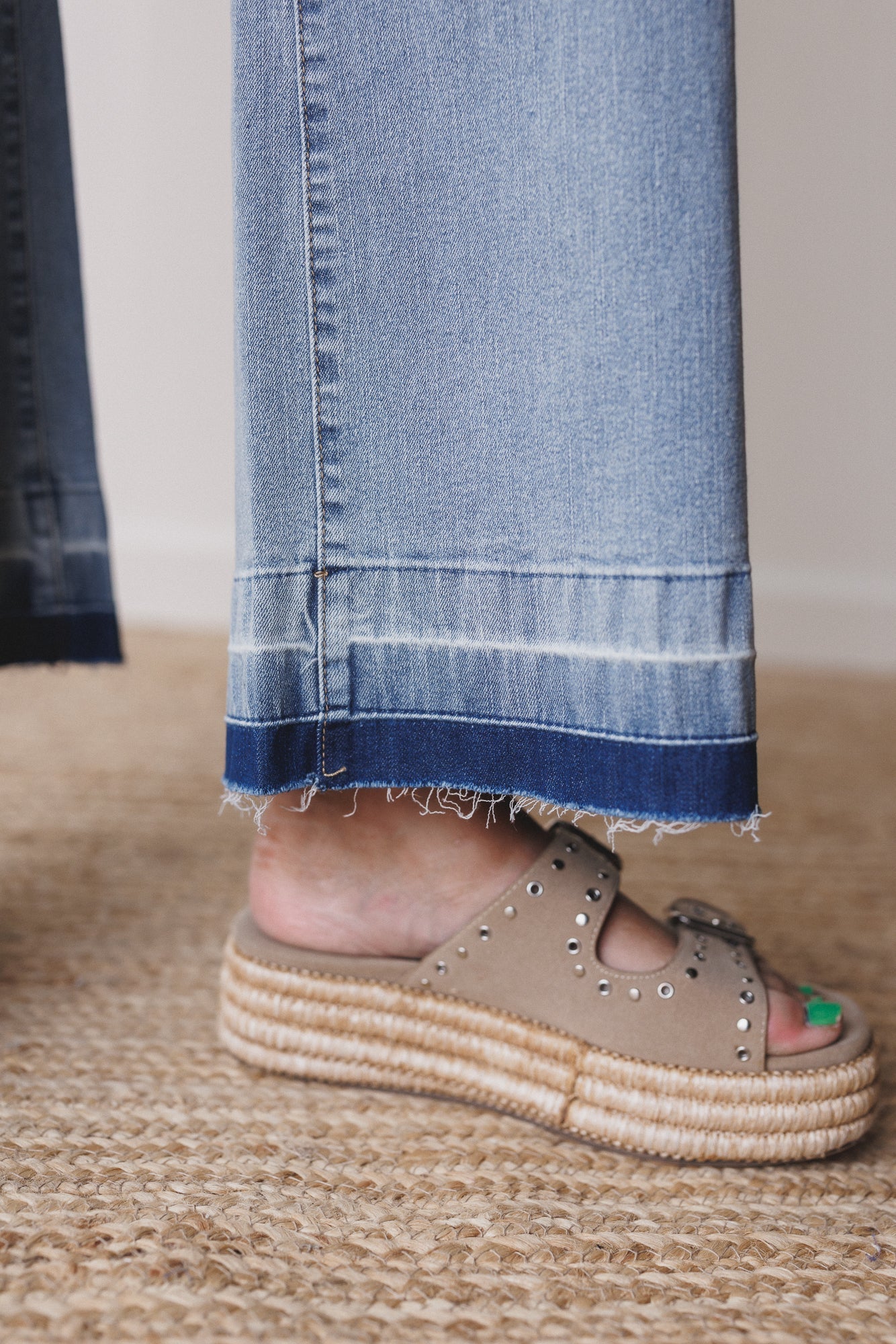 Jonathon Wide Leg Jeans - Washed Denim