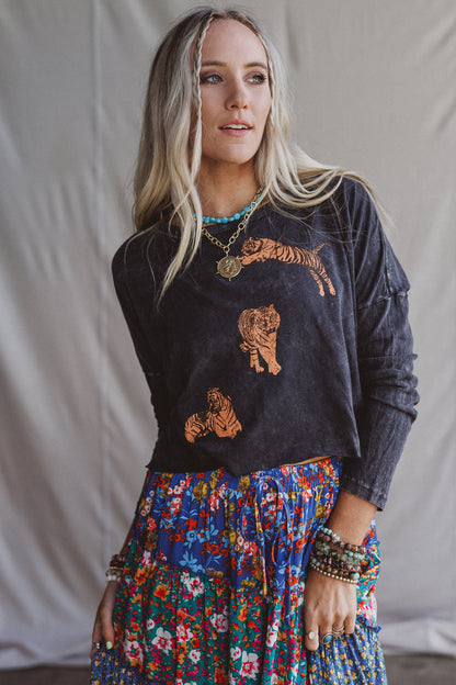Tigers In Motion Graphic Top - Charcoal