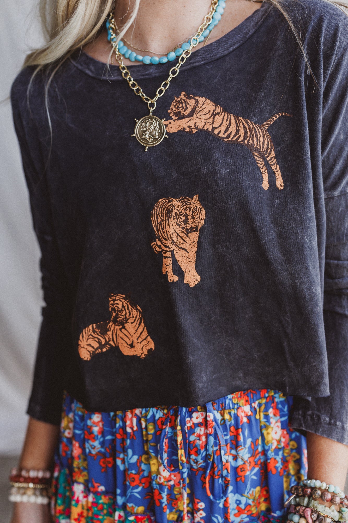 Tigers In Motion Graphic Top - Charcoal