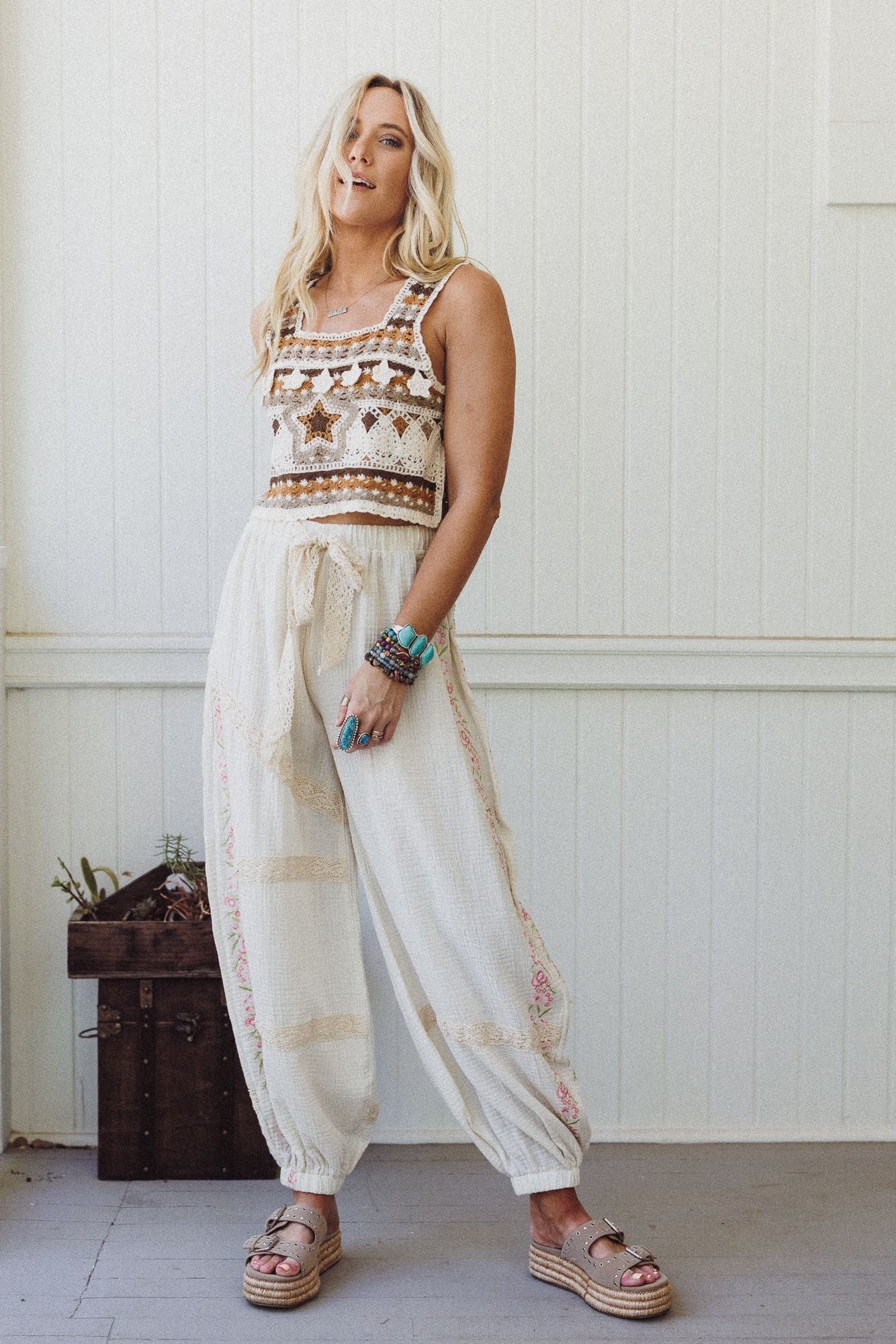 Floral Drift Embroidered Pants - Natural