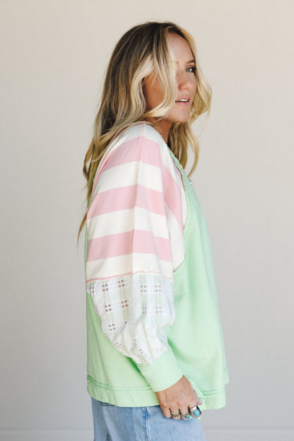 Bold Moves Contrast Top - Green