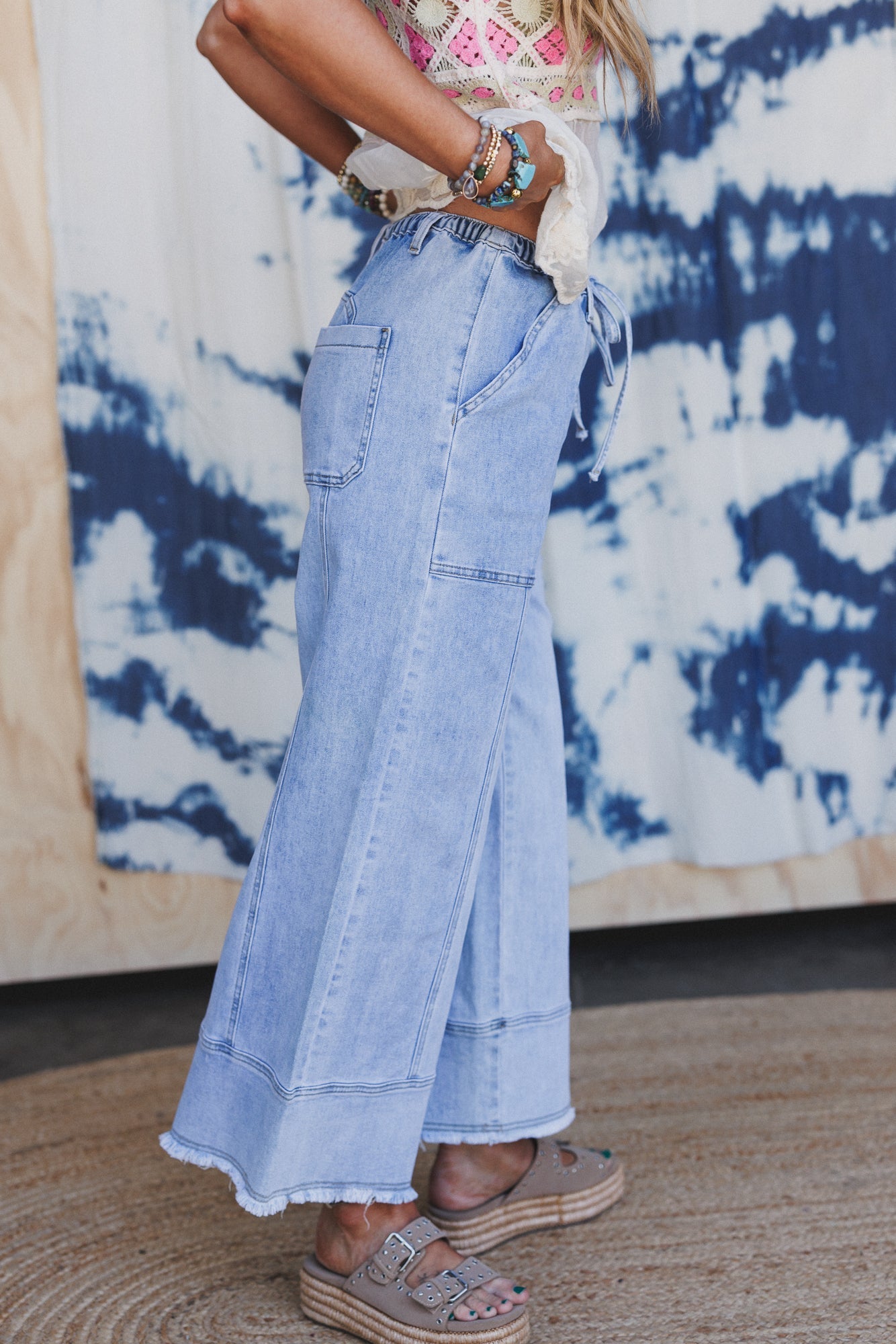 Hanging High Denim Pants - Light Wash