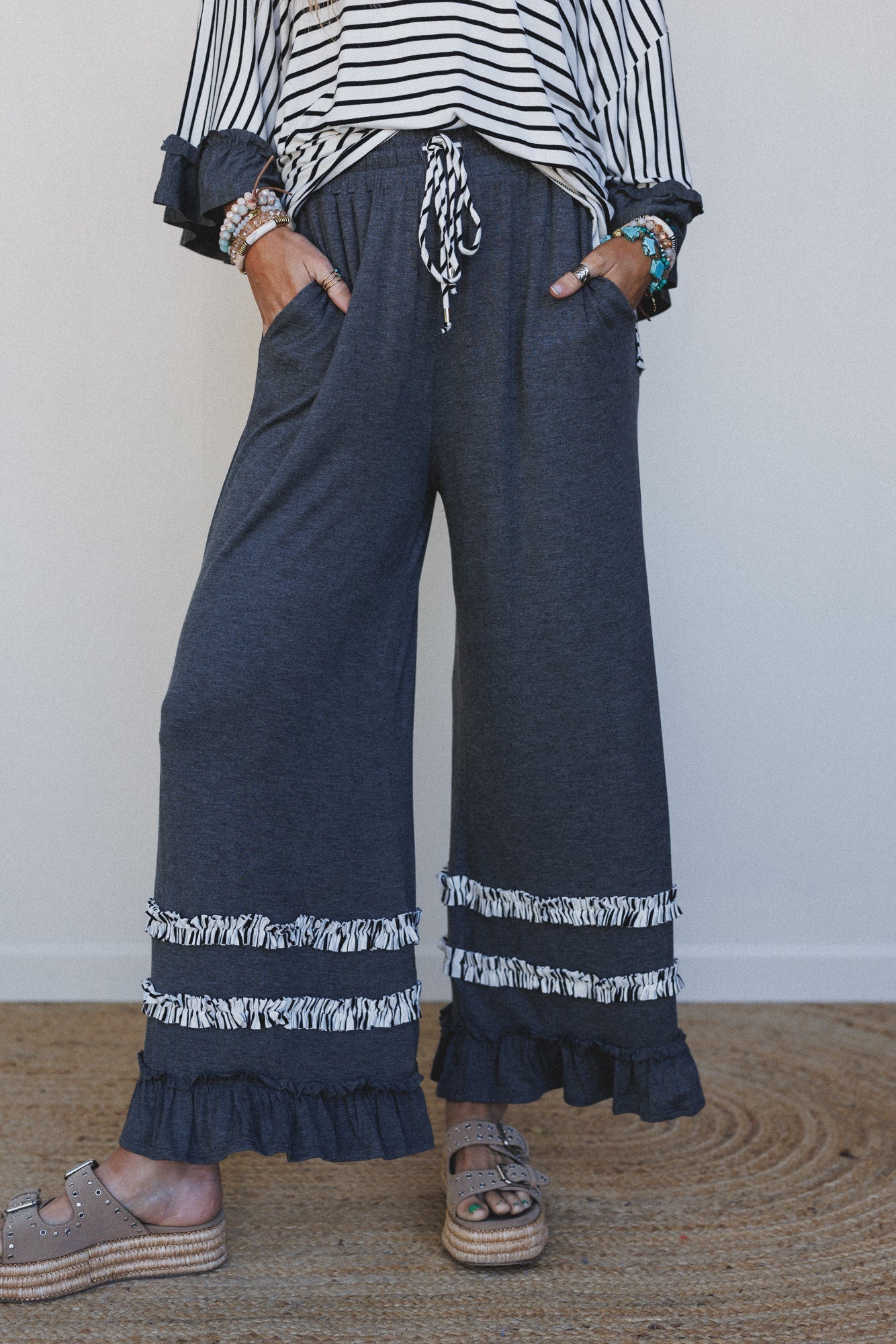 The Nest Time To Be Set - Off White Charcoal