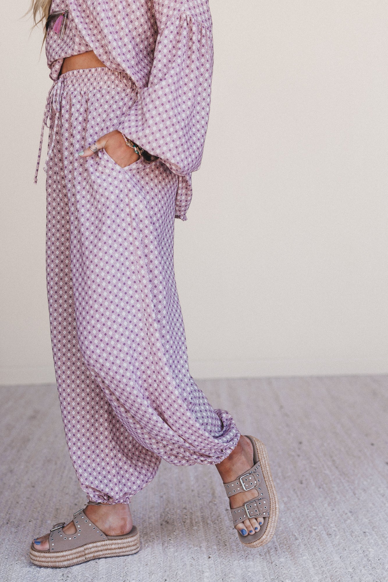 The Nest Mystic Mirage Printed Joggers - Burgundy