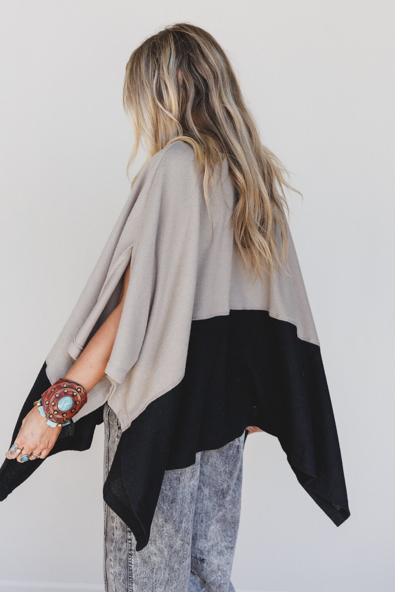 The Nest Lucky Shadow Top - Taupe Black