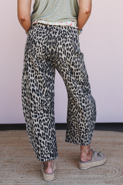 Thrill Seeker Leopard Barrel Jeans - Chestnut