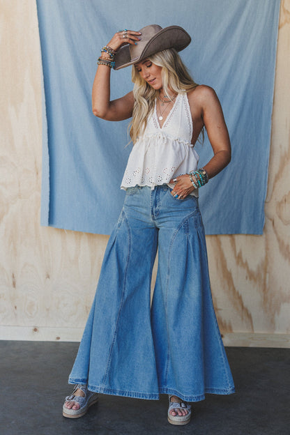 Brookside Pleated Wide Leg Jeans - Light Wash